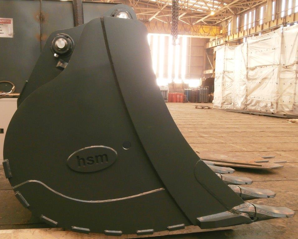 Komatsu%20pc490-10%20-%20p66%20hd%20profile%20view